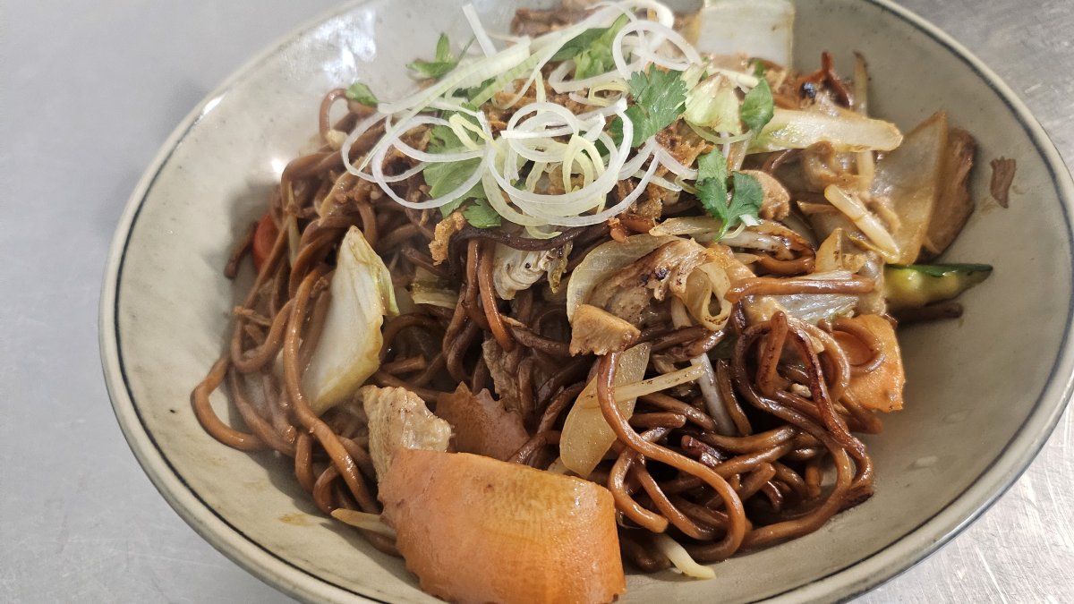 Nouilles sautées au canard