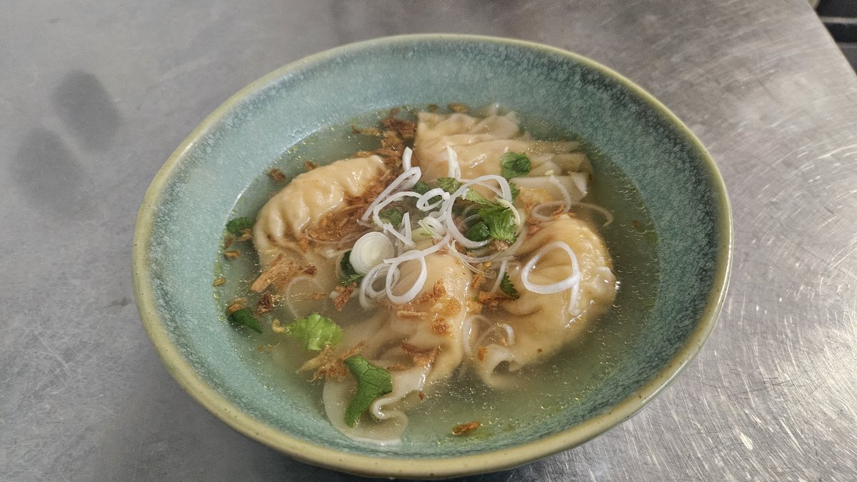 Soupe raviolis aux crevettes