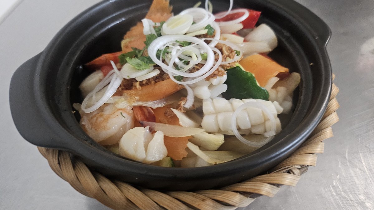 Fruits de mer sautés avec une sauce maison