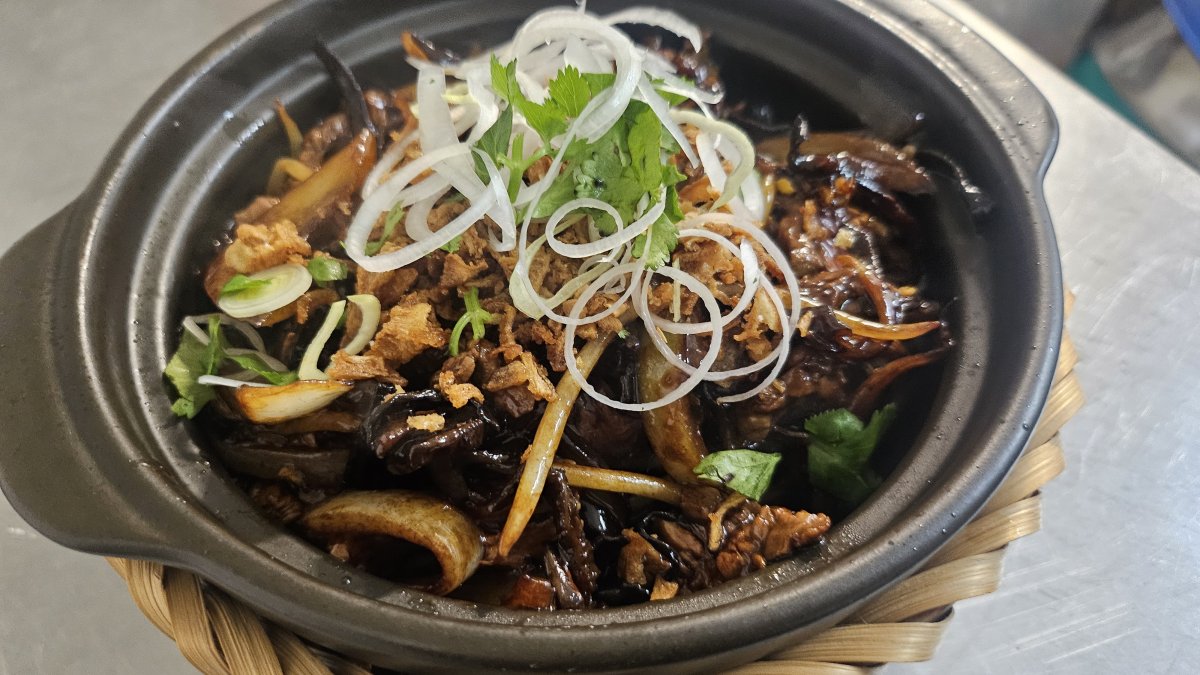 Bœuf sauté aux champignons noir