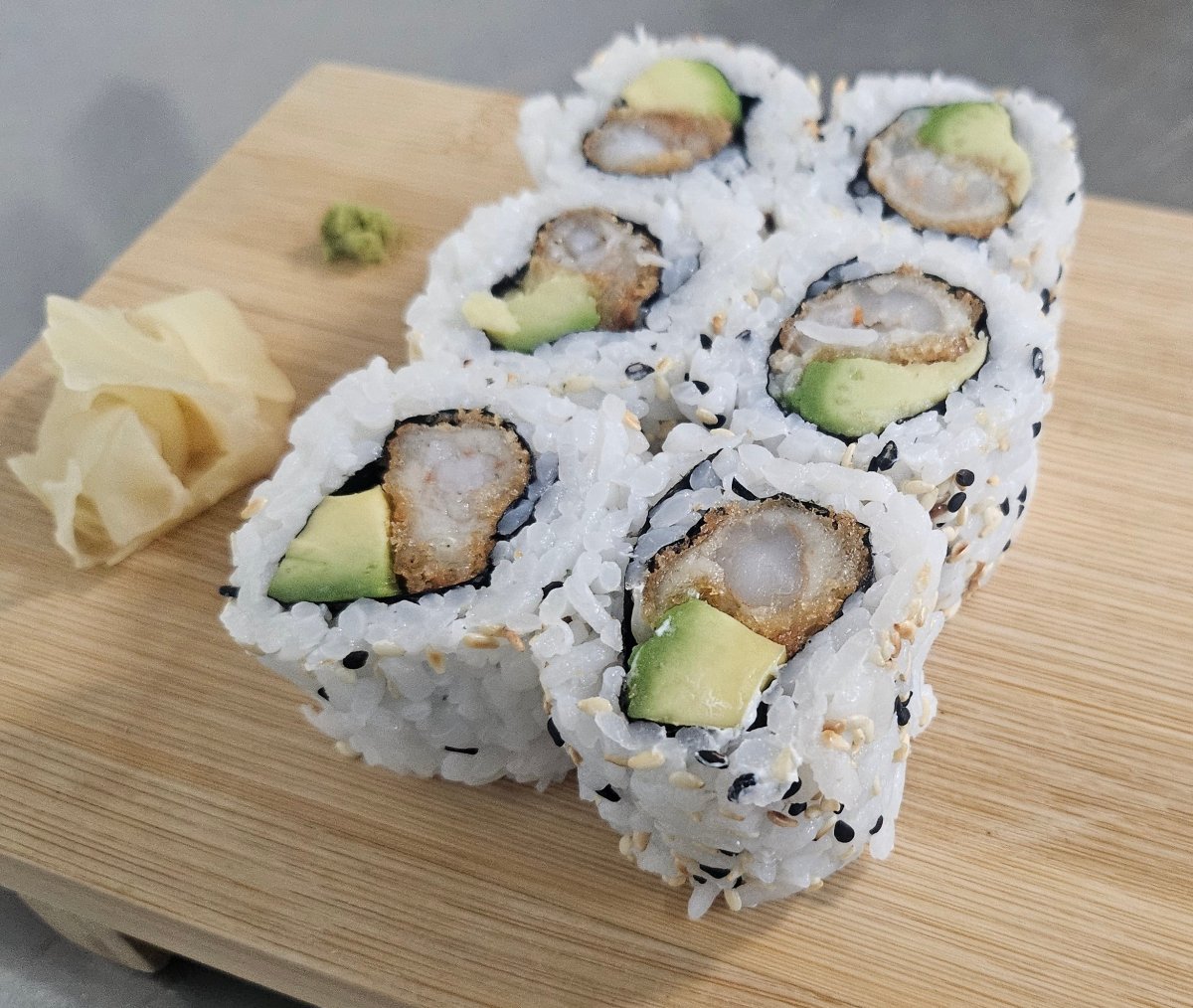Cali Sésames Crevettes Frit Avocat (6pcs)